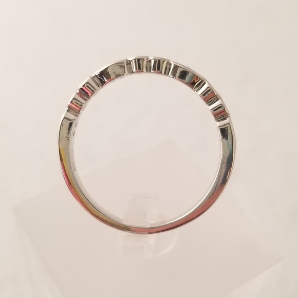 Sterling Bezel Set Band - Picture 3 of 6